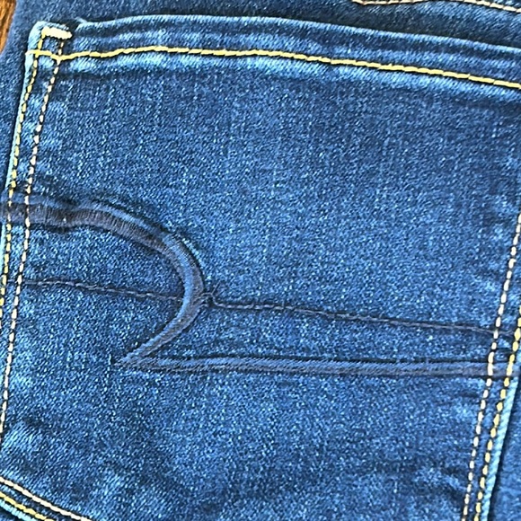 American Eagle outfitters size 8 jeans - Picture 16 of 16